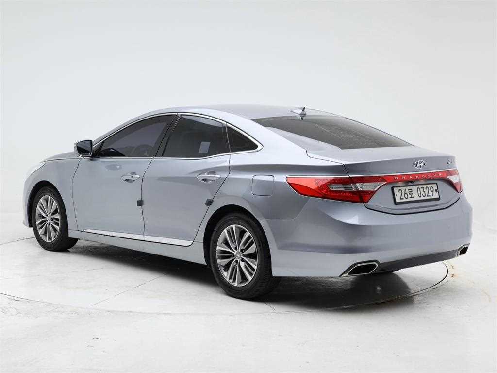 HYUNDAI Grandeur - Vista 4