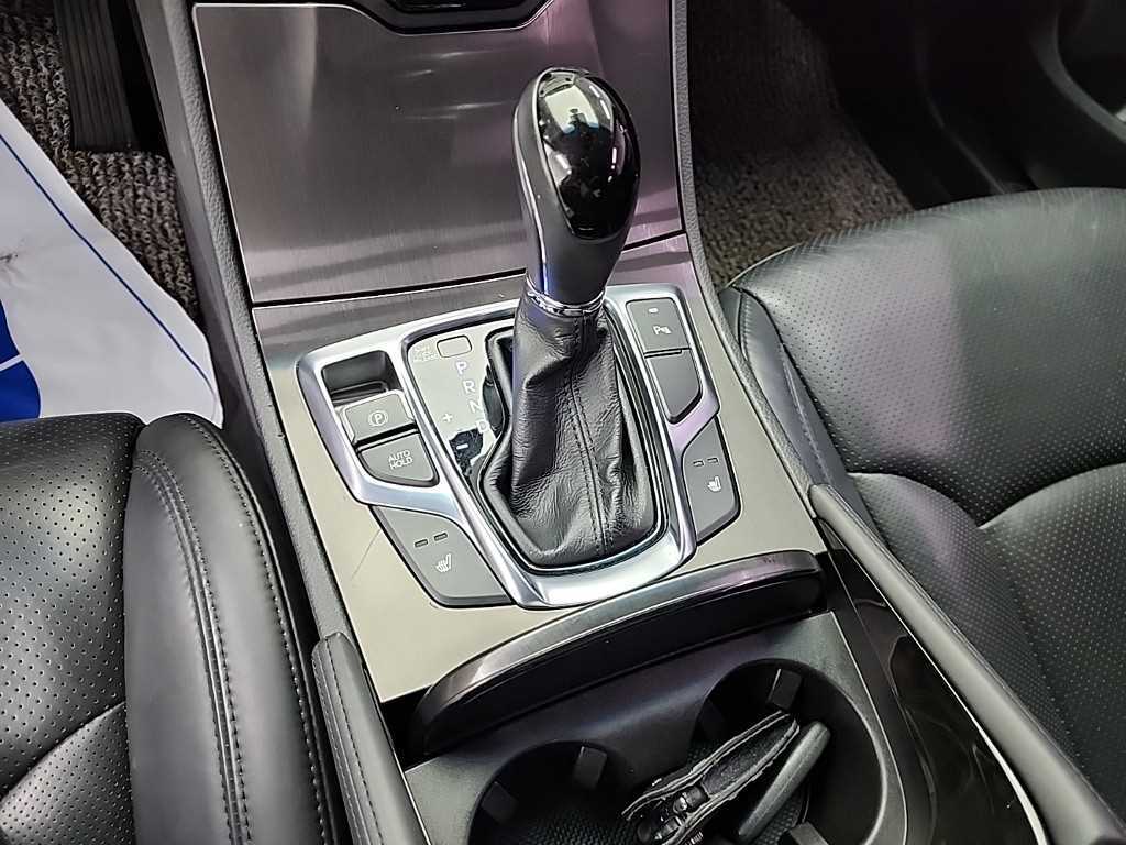 HYUNDAI Grandeur - Vista 8