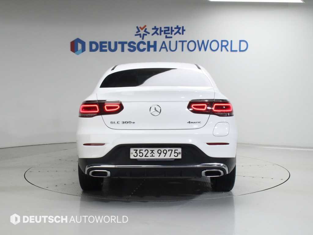 Mercedes Benz GLC Class - Vista 6