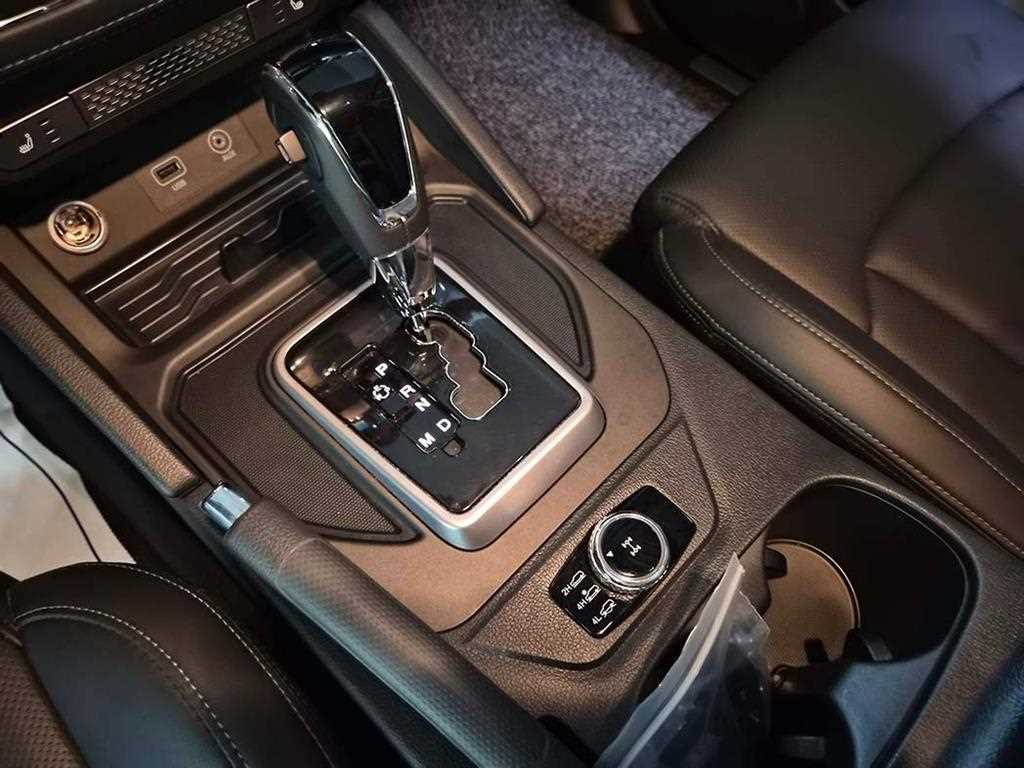 Ssangyong Rexton 2018 Gris - Importación desde Corea - HF Imports Iquique - Foto 13