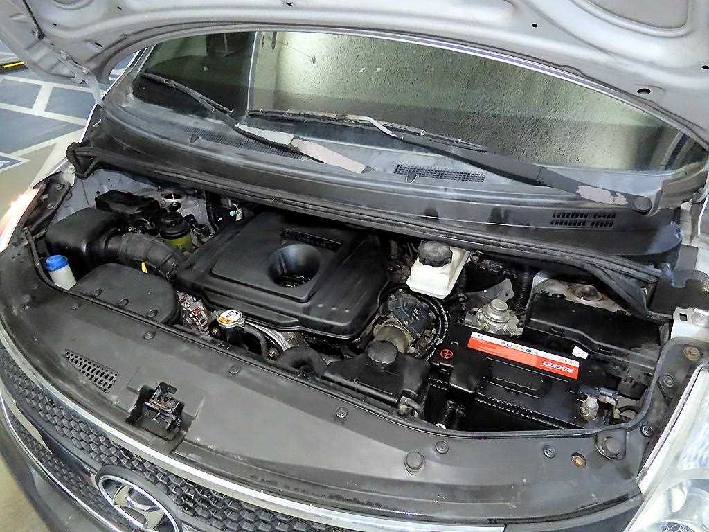 HYUNDAI Starex 2015 Plateado - Importación desde Corea - HF Imports Iquique - Foto 17