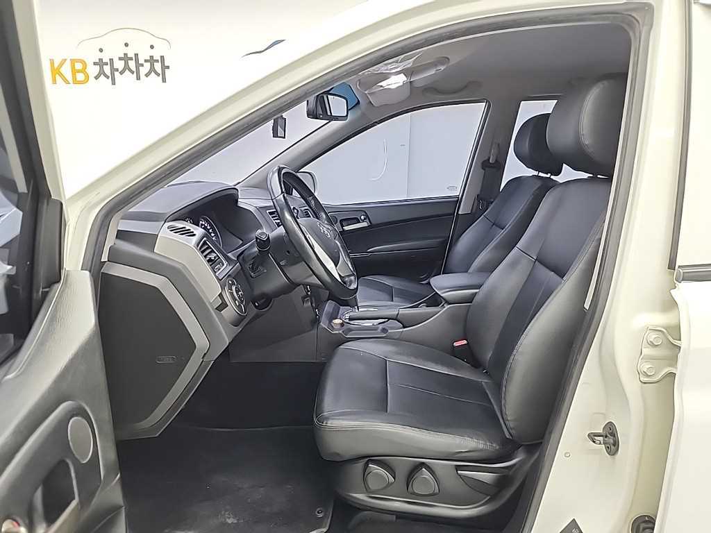 Ssangyong Korando - Vista 11