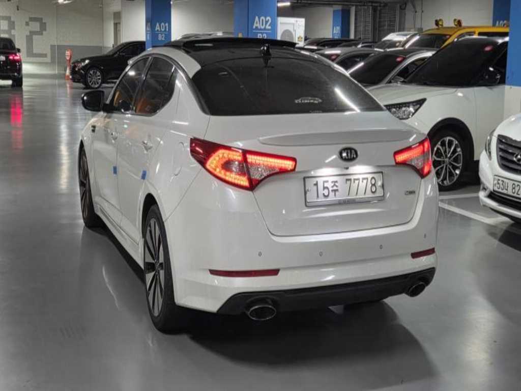 KIA K5 - Vista 6