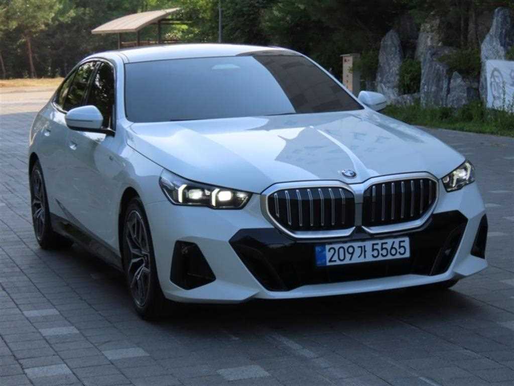 BMW 5 Series - Vista 2