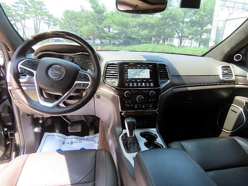 Jeep Cherokee - Vista 7