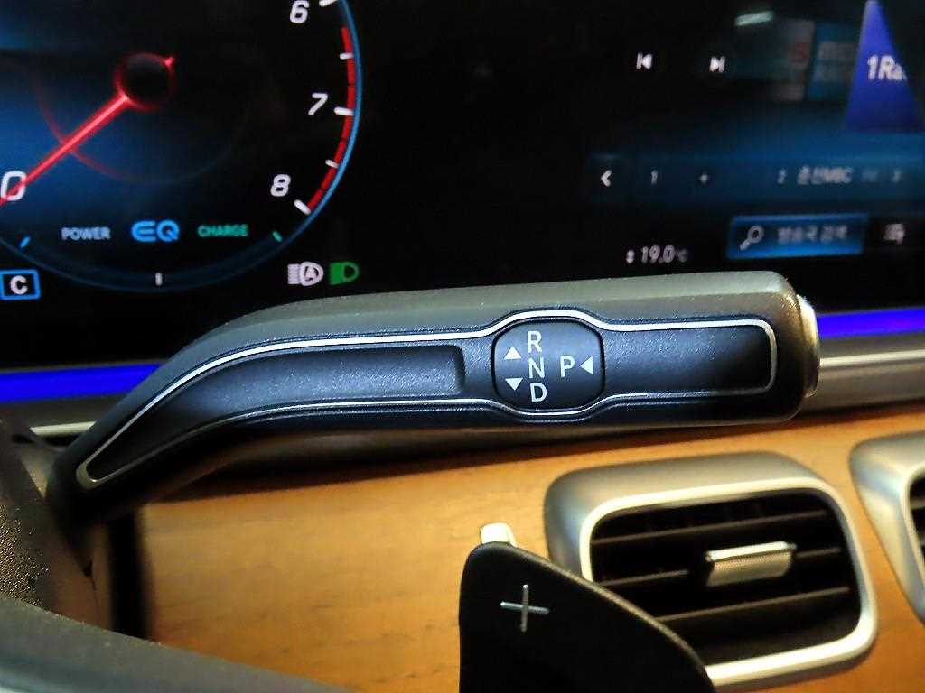 Mercedes Benz GLE Class - Vista 12