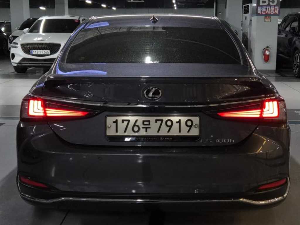 Lexus ES - Vista 4