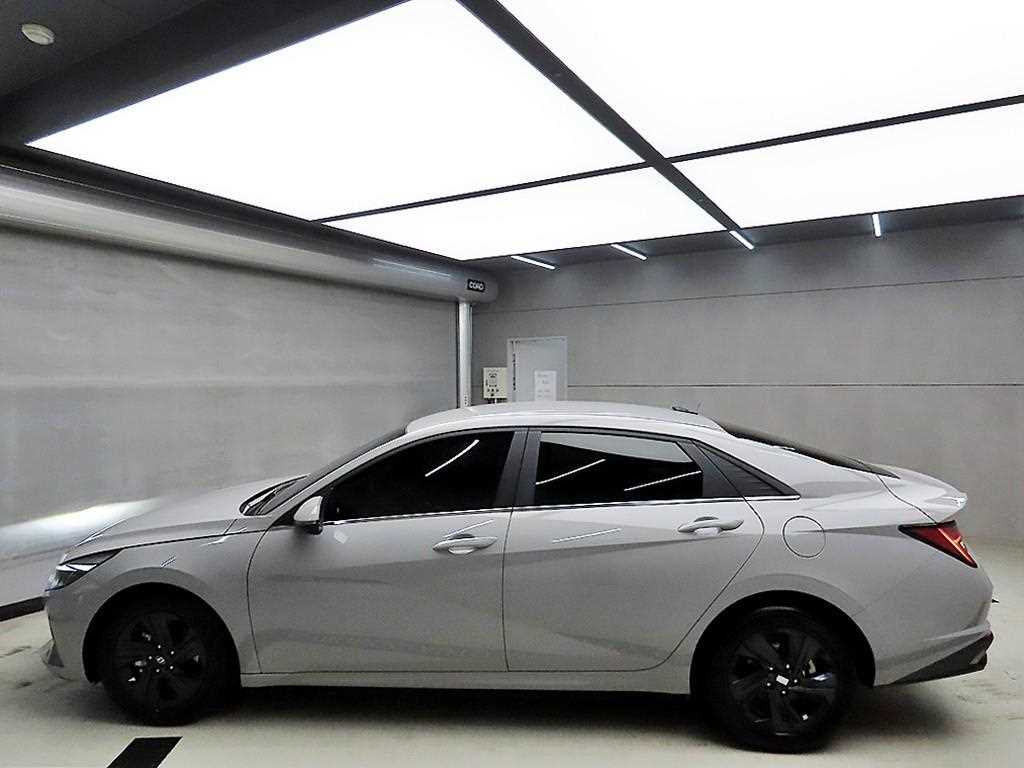 HYUNDAI Avante - Vista 6