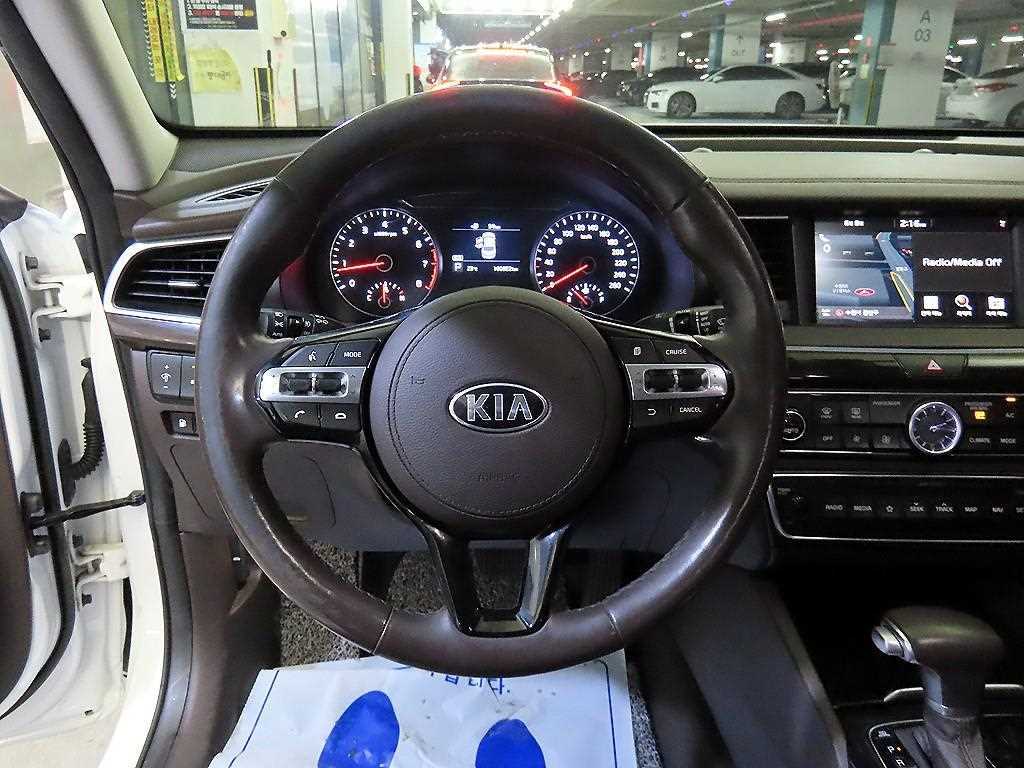 KIA K7 - Vista 8