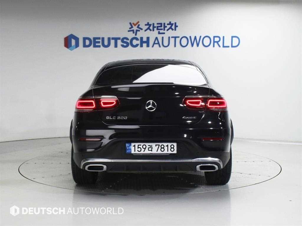 Mercedes Benz GLC Class - Vista 5