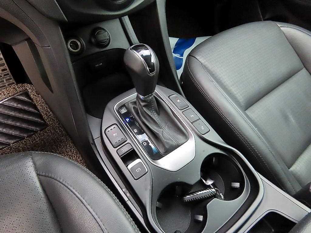 HYUNDAI Santa Fe - Vista 10
