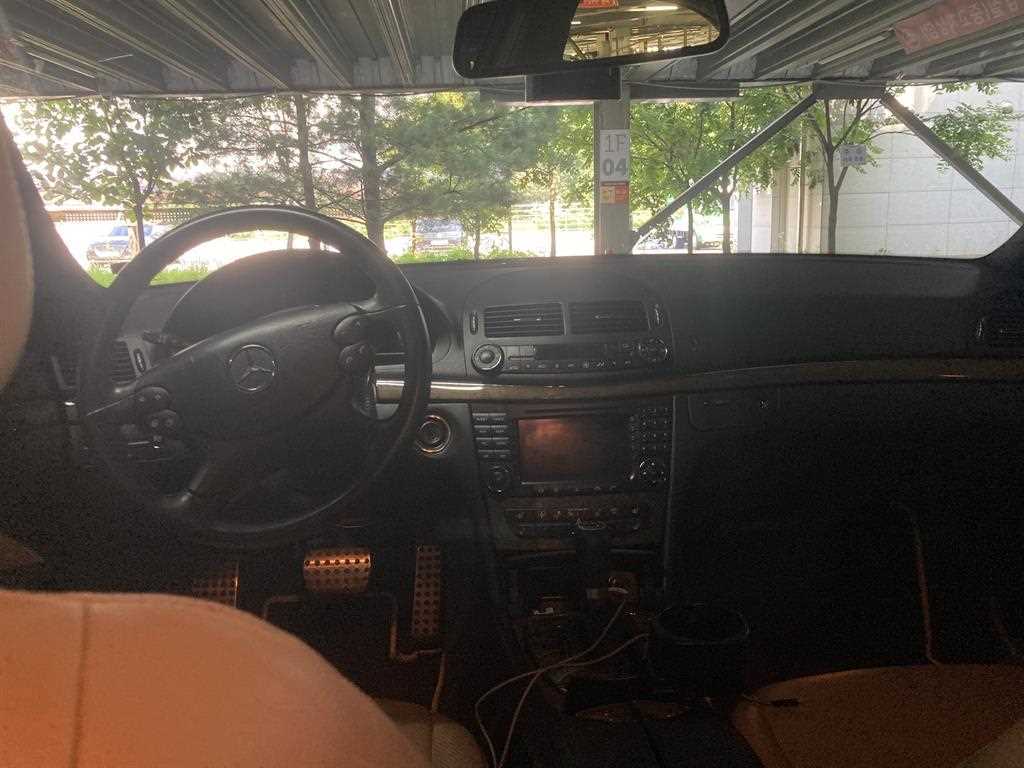 Mercedes Benz E class - Vista 9