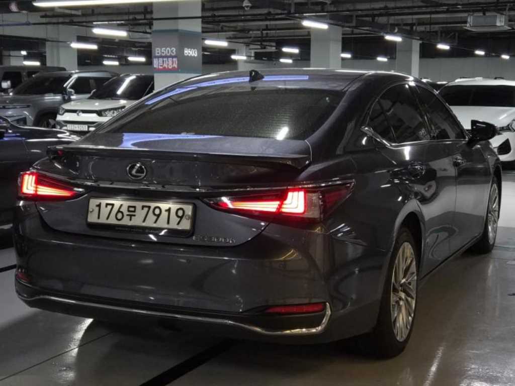 Lexus ES - Vista 6