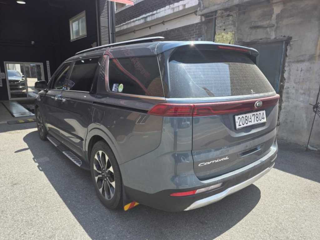 KIA Carnival - Vista 3