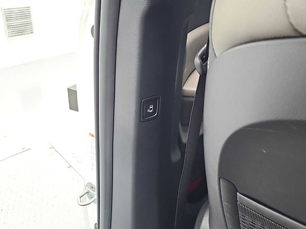 KIA Carnival 2024 Blanco - Importación desde Corea - HF Imports Iquique - Foto 17