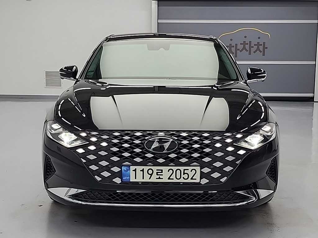 HYUNDAI Grandeur - Vista 2