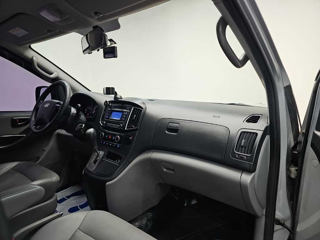 HYUNDAI Starex 2016 Gris - Importación desde Corea - HF Imports Iquique - Foto 19