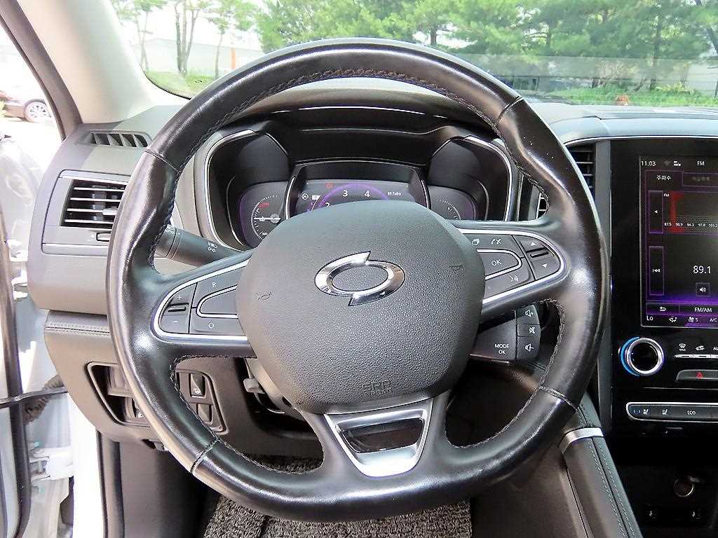 SAMSUNG QM6 - Vista 8
