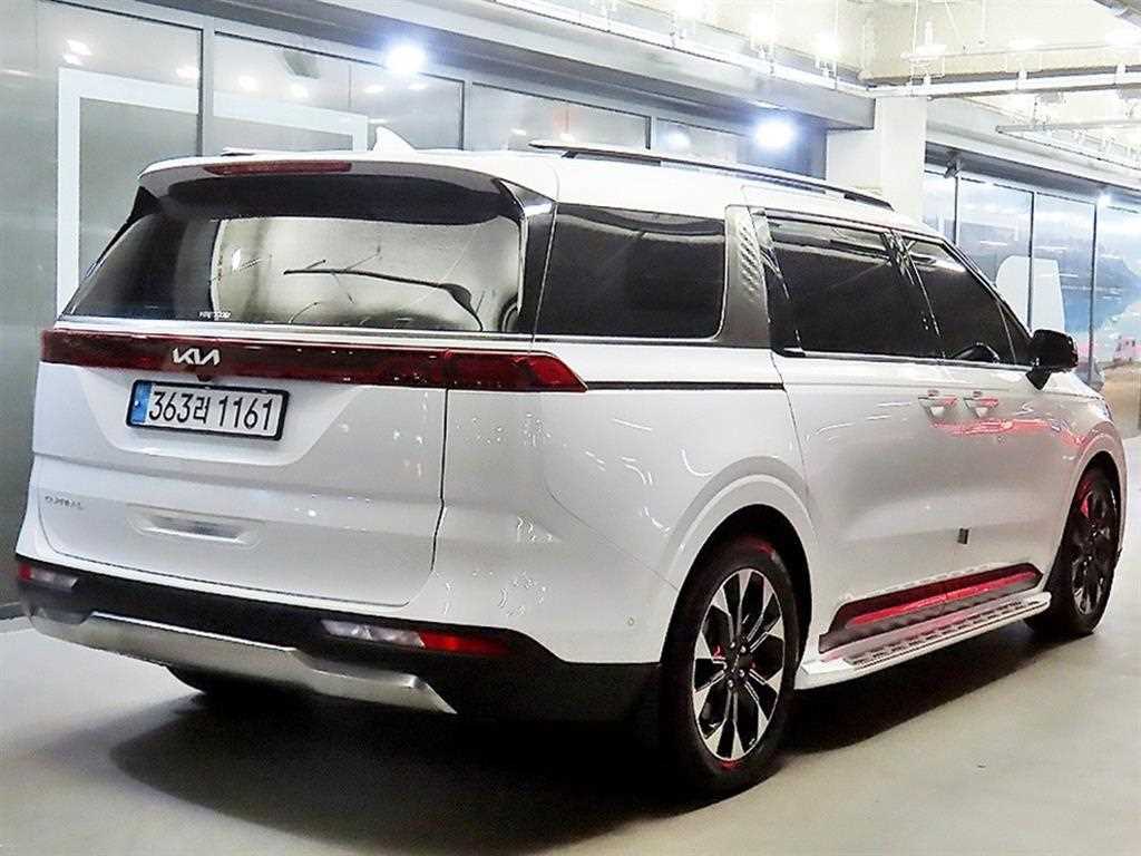 KIA Carnival - Vista 4
