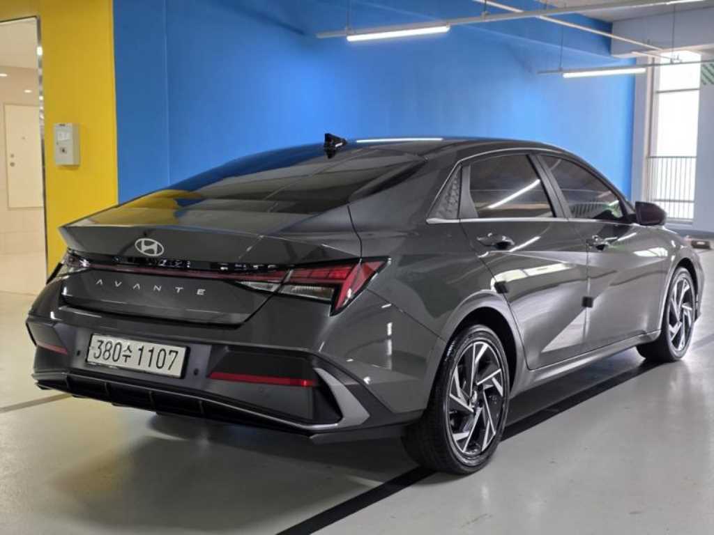 HYUNDAI Avante - Vista 4