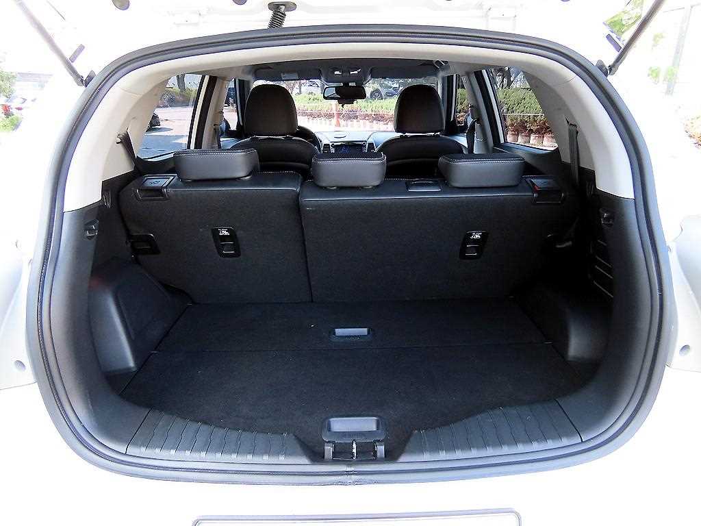 Ssangyong Tivoli 2018 Blanco - Importación desde Corea - HF Imports Iquique - Foto 20