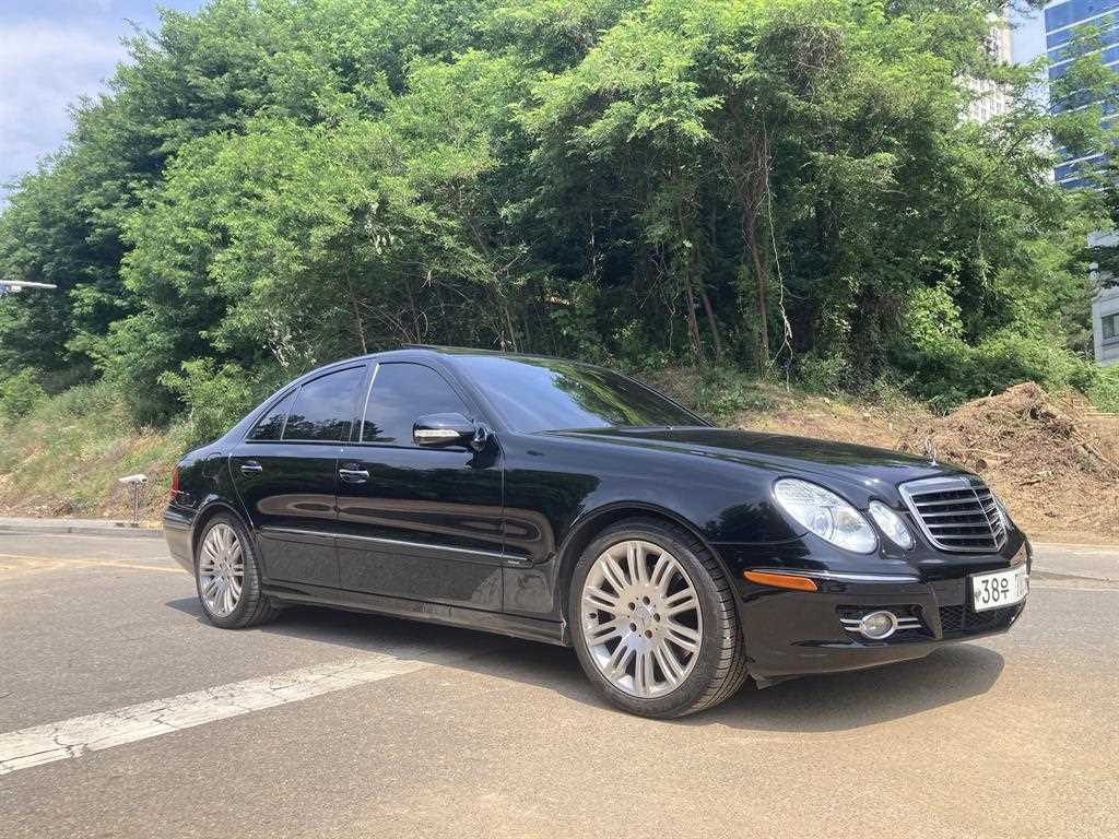 Mercedes Benz E class - Vista 3
