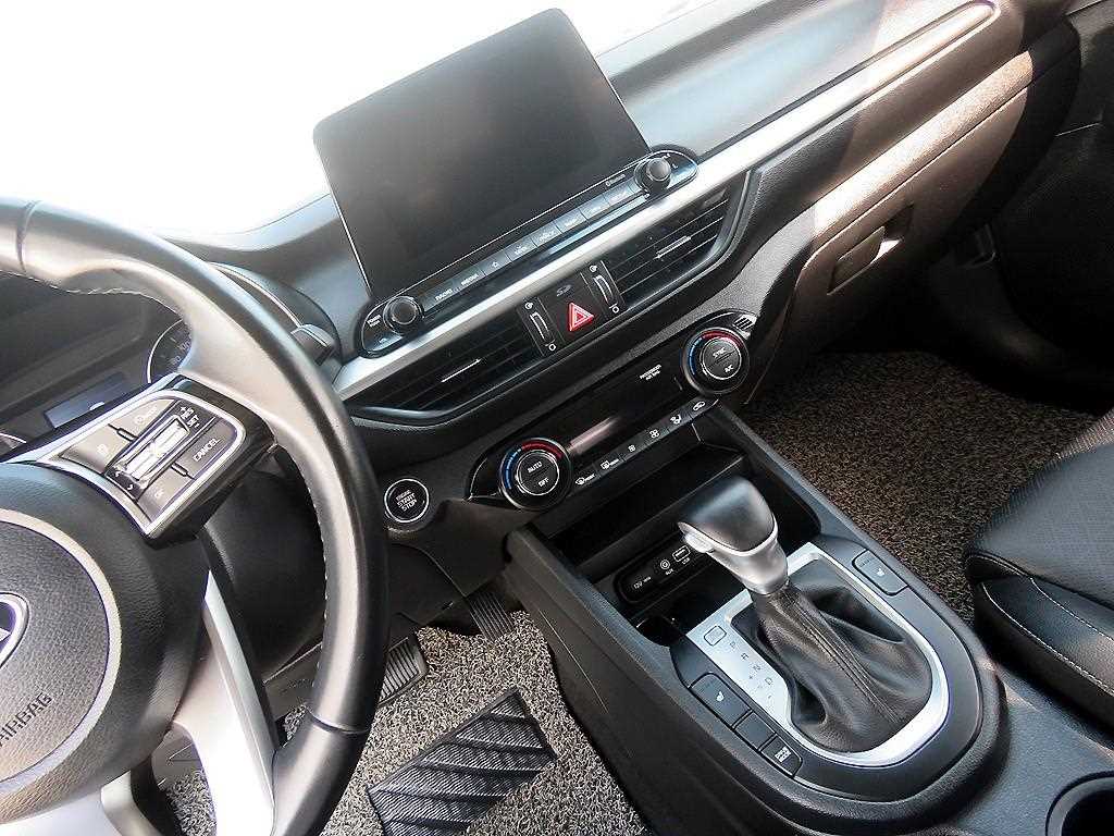 KIA K3 - Vista 9