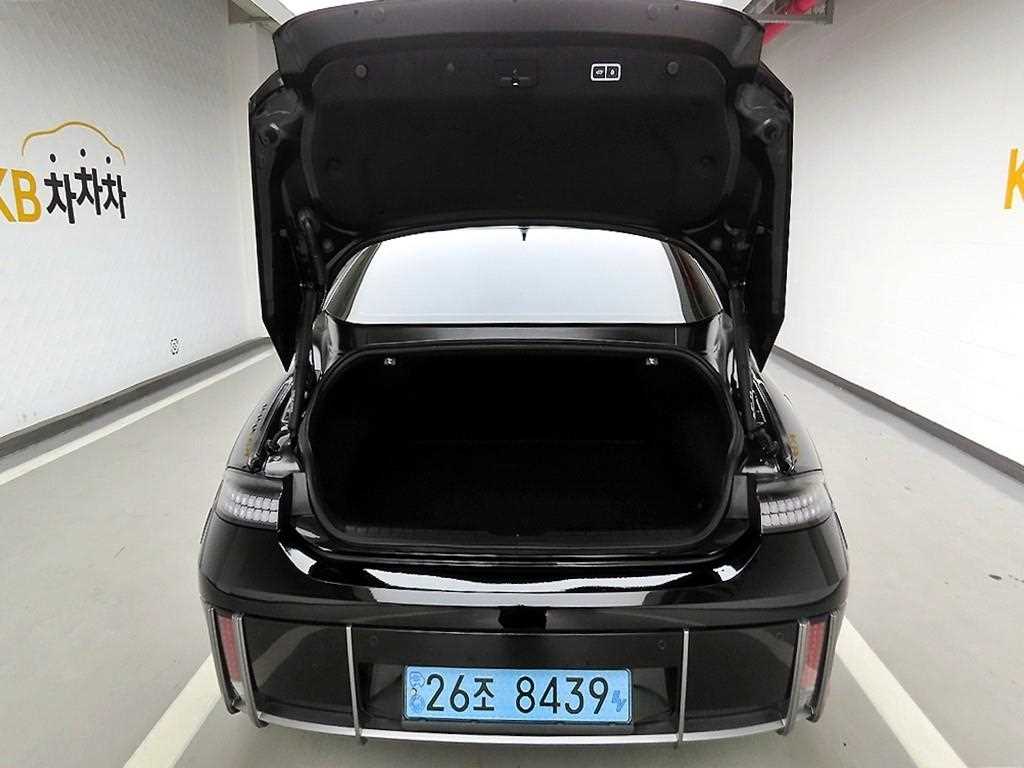 HYUNDAI Ioniq 6 - Vista 7