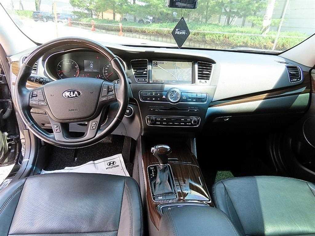 KIA K7 - Vista 7