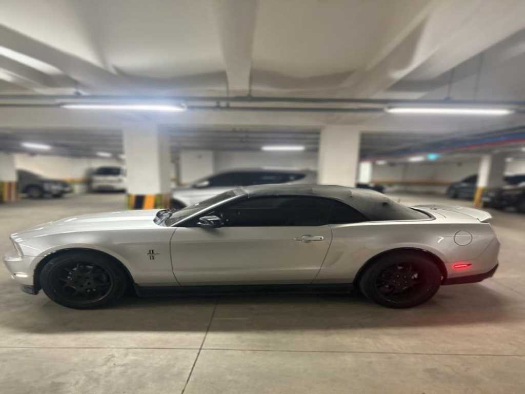 Ford Mustang - Vista 3