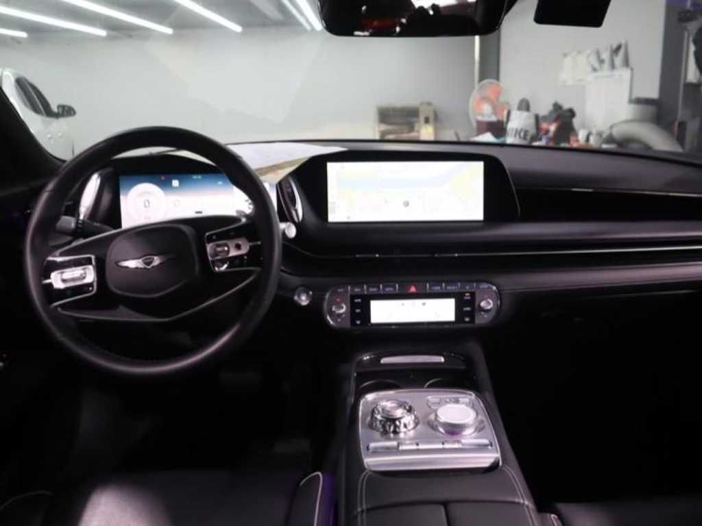 Genesis G90 - Vista 3