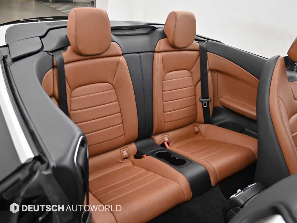 Mercedes Benz C Class - Vista 12