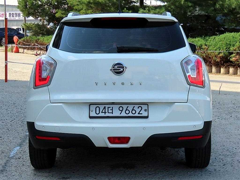Ssangyong Tivoli - Vista 6