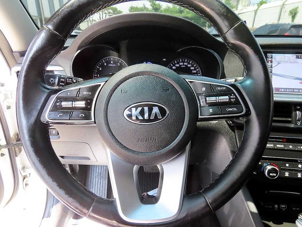 KIA K5 - Vista 8