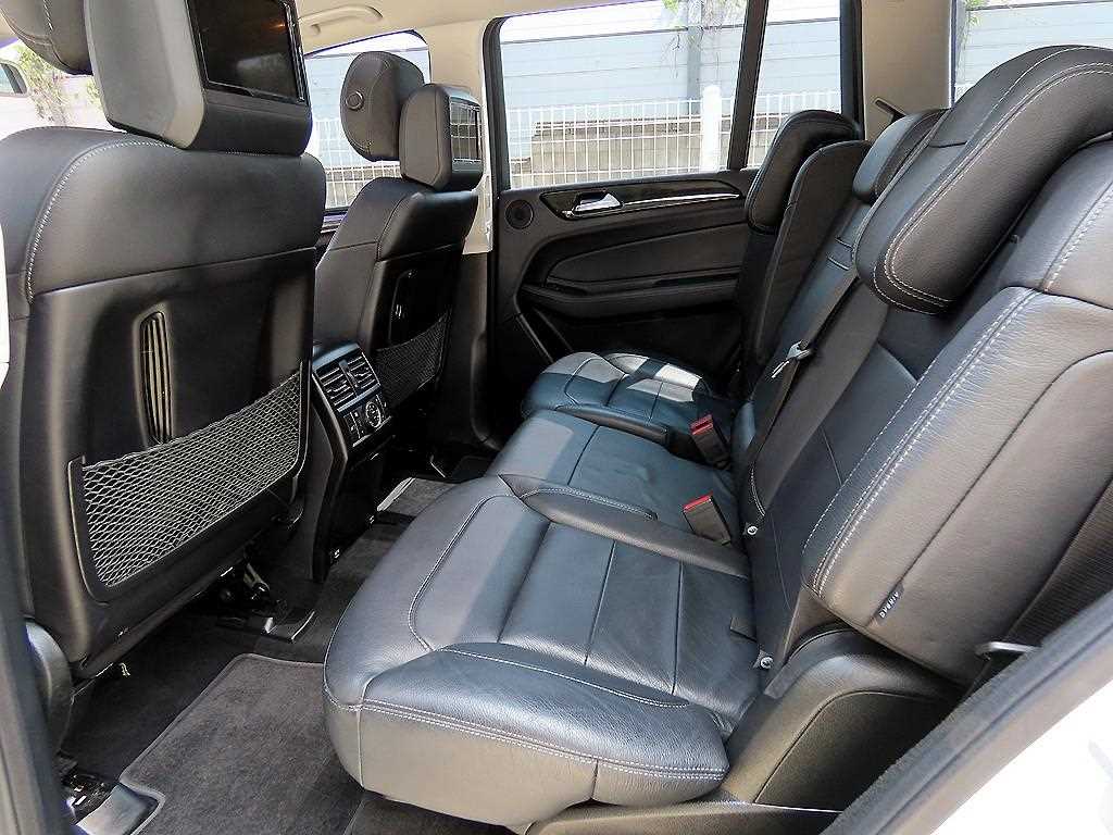 Mercedes Benz GLS Class - Vista 6