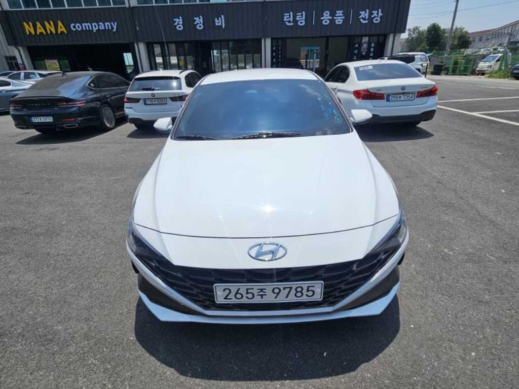 HYUNDAI Avante 2023 Blanco - Importación desde Corea - HF Imports Iquique - Foto 1
