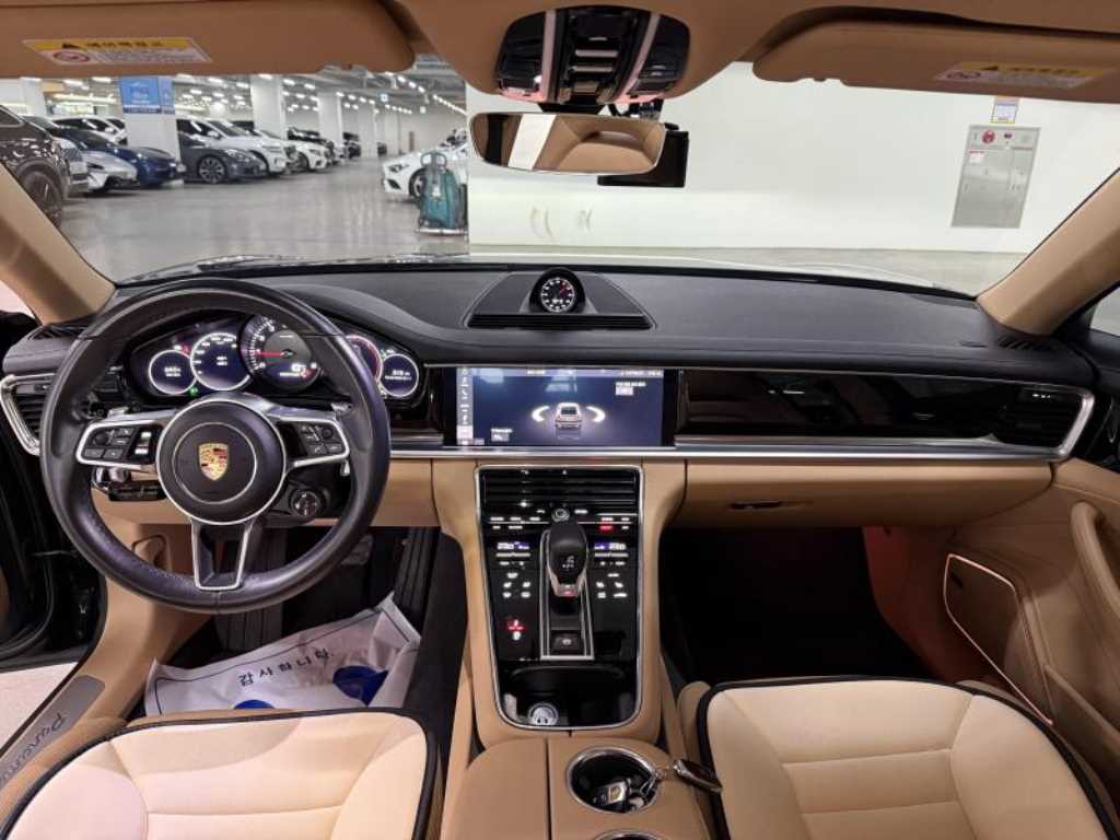 Porsche Panamera - Vista 11