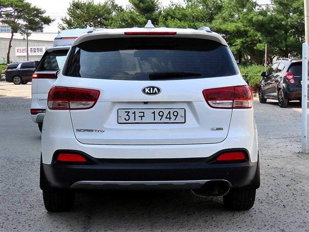 KIA Sorento - Vista 4