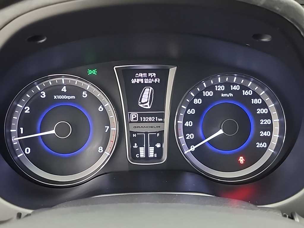 HYUNDAI Grandeur - Vista 6
