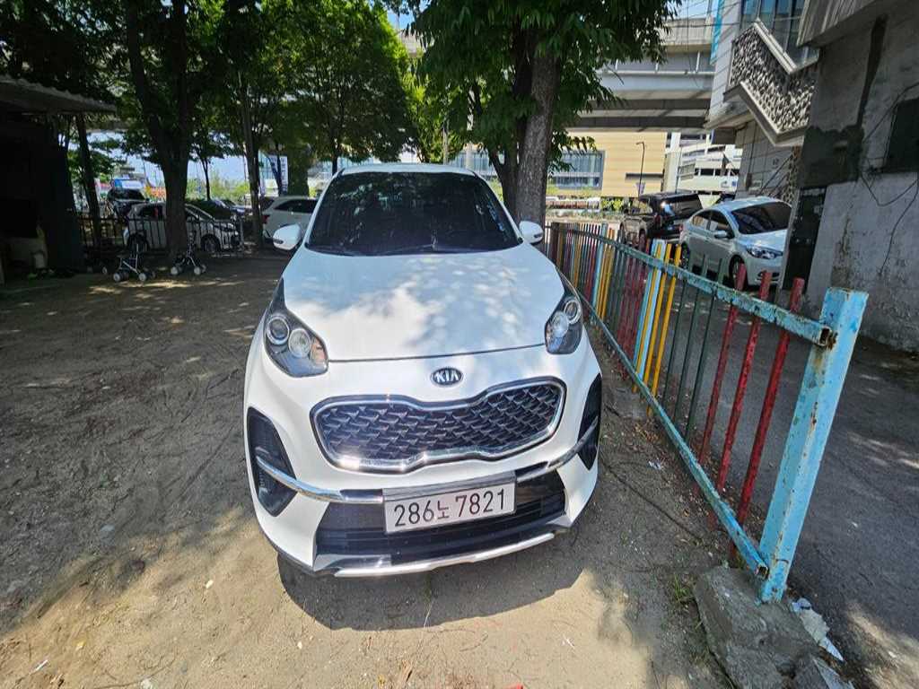 KIA Sportage 2022 Blanco - Importación desde Corea - HF Imports Iquique - Foto 1