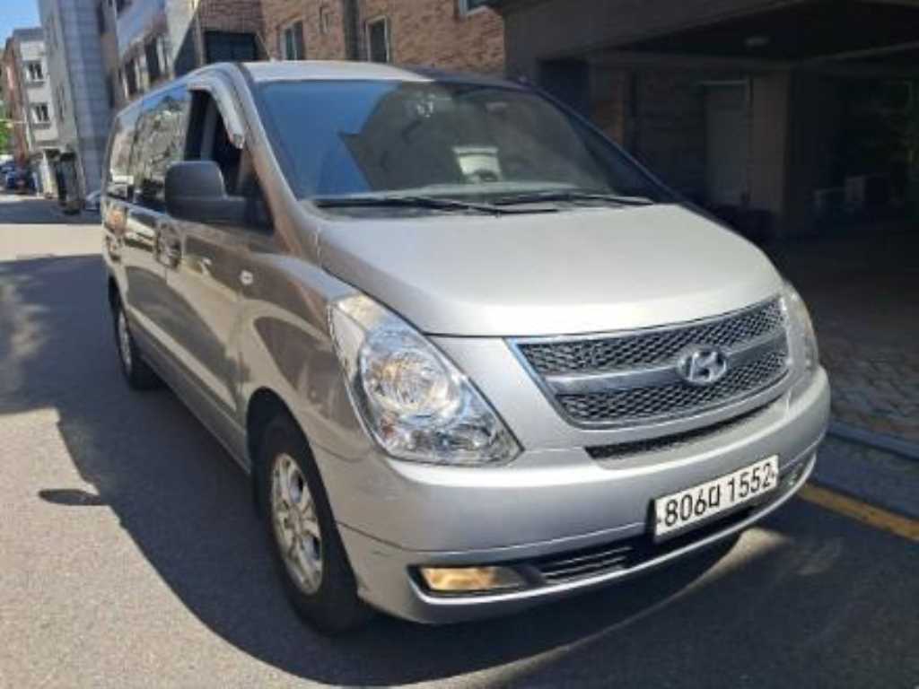 HYUNDAI Starex - Vista 4