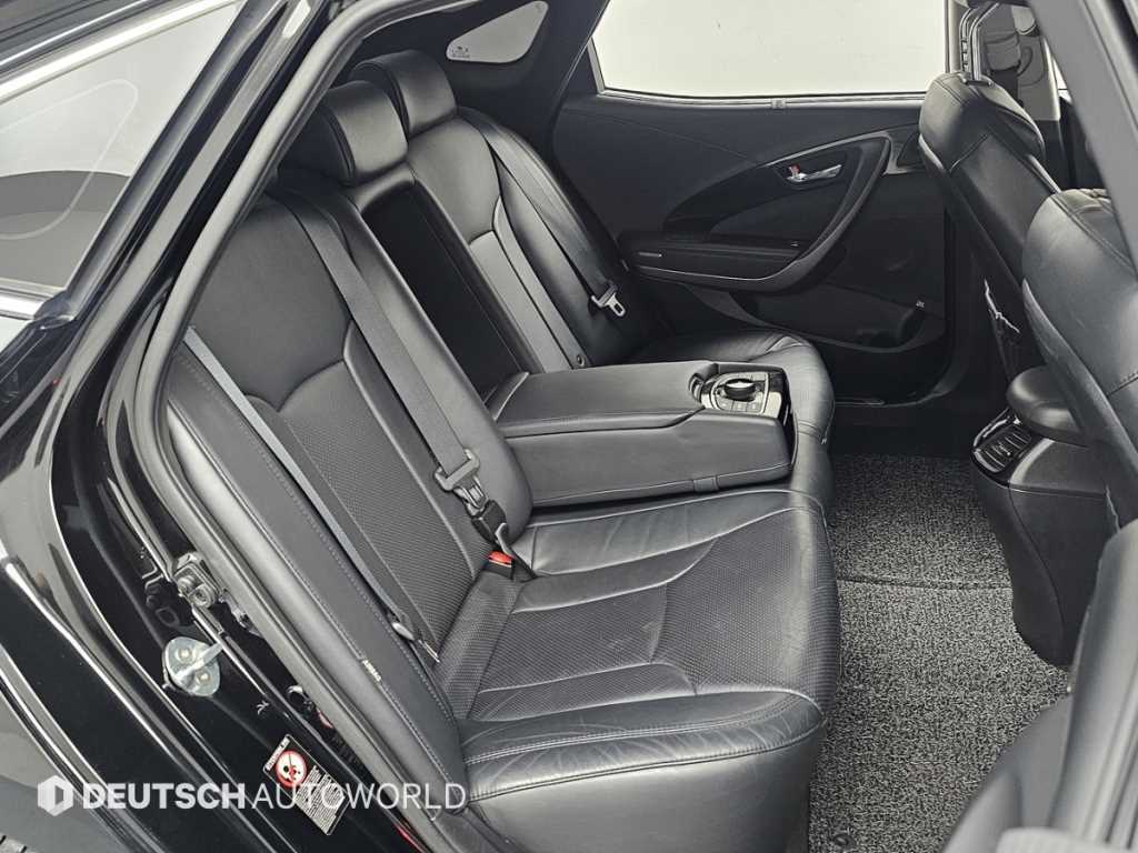 HYUNDAI Grandeur - Vista 12