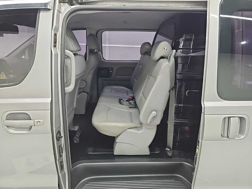 HYUNDAI Starex 2016 Gris - Importación desde Corea - HF Imports Iquique - Foto 14