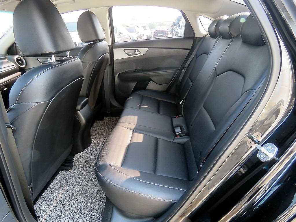 KIA K3 - Vista 6