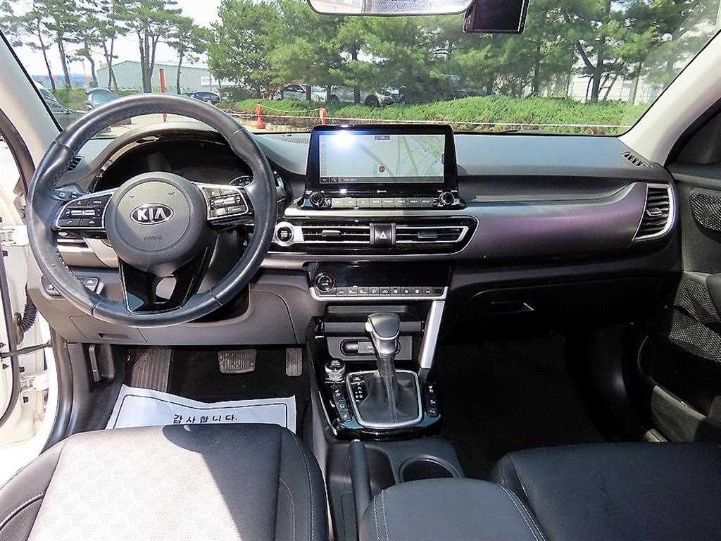 KIA Seltos - Vista 7