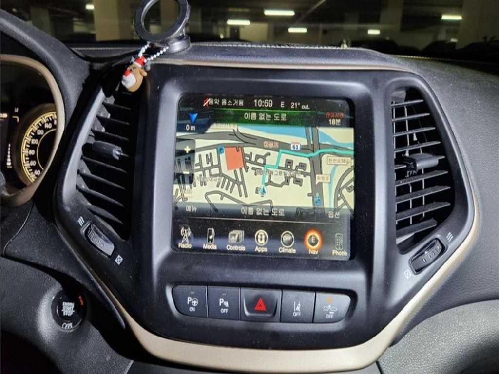 Jeep Cherokee - Vista 11