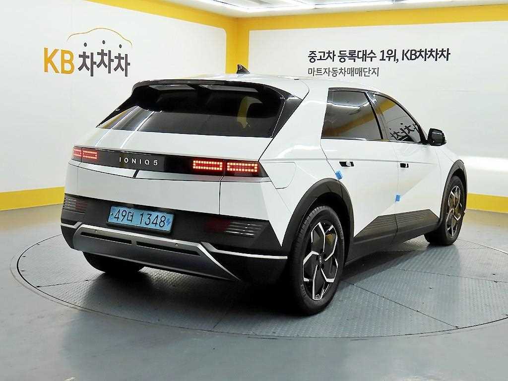HYUNDAI Ioniq 5 - Vista 6