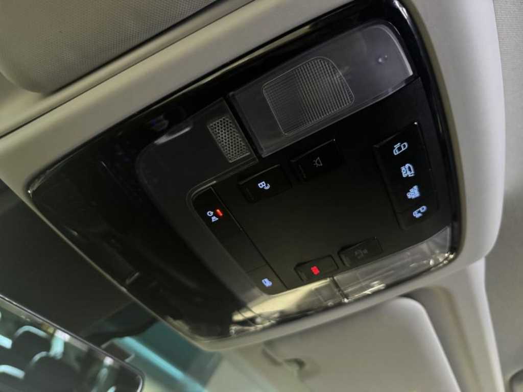 HYUNDAI Staria - Vista 11
