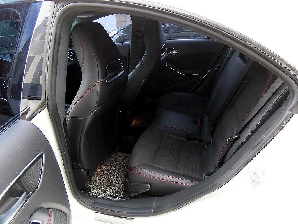 Mercedes Benz CLA Class - Vista 6