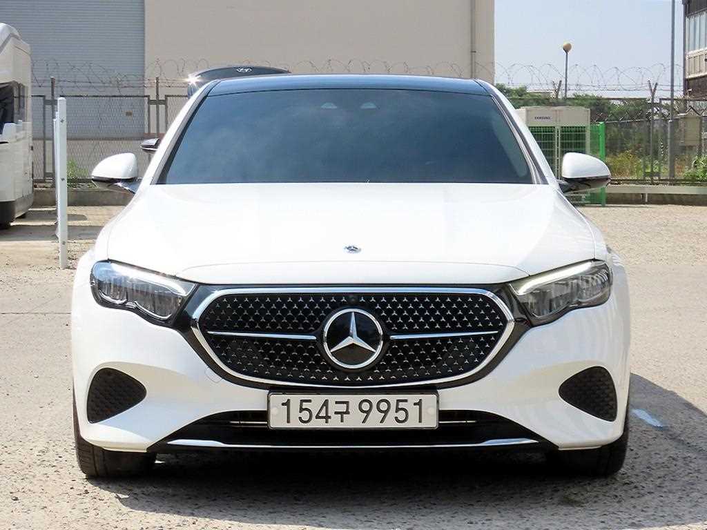 Mercedes Benz E class - Vista 2